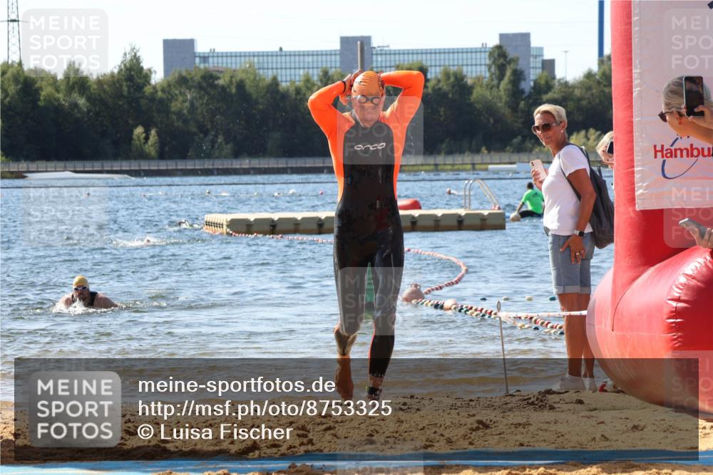 07.09.2025 - 19. Norderstedt Triathlon Luisa Fischer http://msf.ph/oto/8753325 07.09.2025 11:39:34 Schwimmen 1233, 1346 meine-sportfotos.de