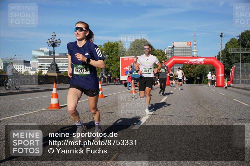 07.09.2025 - BARMER Alsterlauf Yannick Fuchs http://msf.ph/oto/8753331 07.09.2025 09:36:52 Laufen 6255, 6051 meine-sportfotos.de