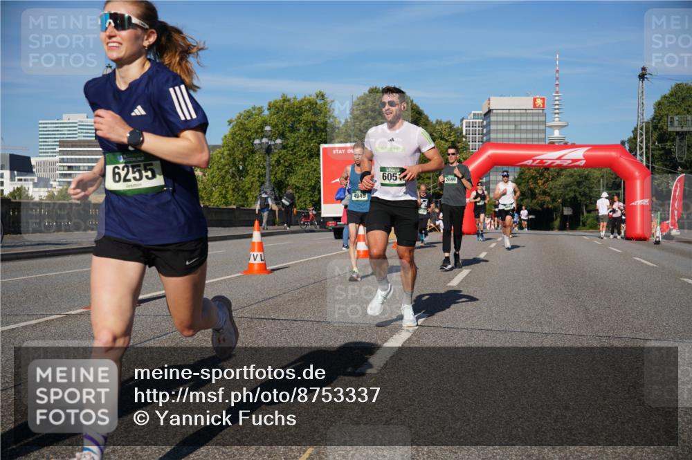 07.09.2025 - BARMER Alsterlauf Yannick Fuchs http://msf.ph/oto/8753337 07.09.2025 09:36:52 Laufen 6255, 4949, 605, 2699 meine-sportfotos.de