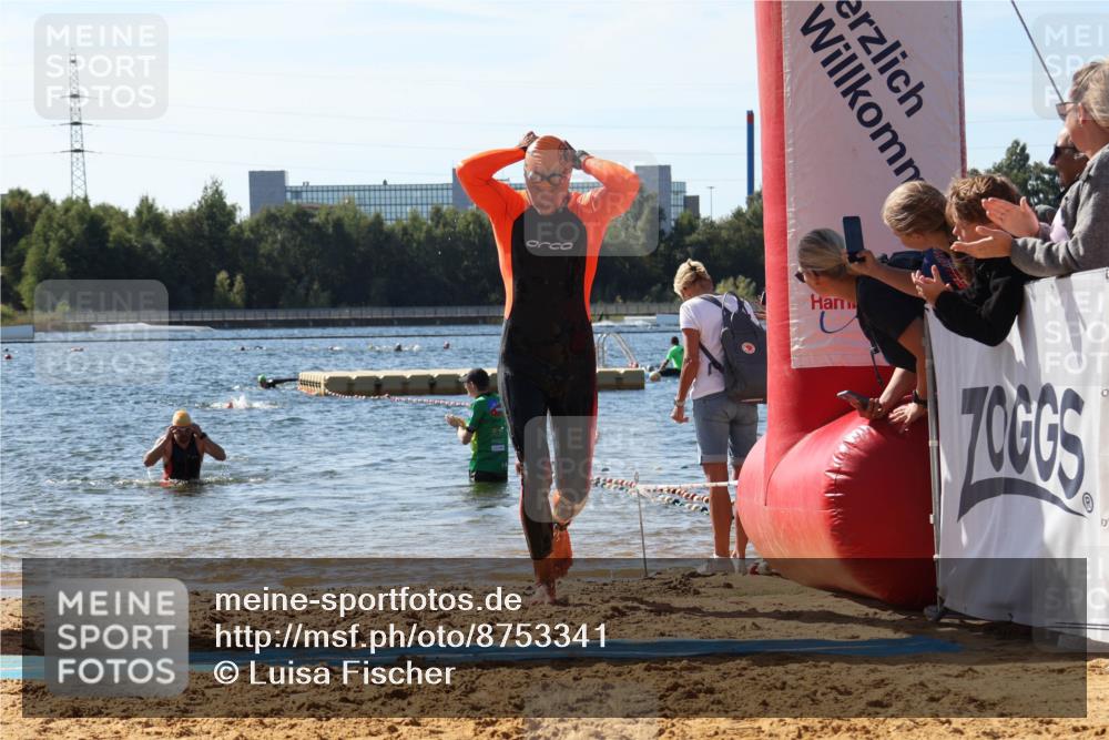 07.09.2025 - 19. Norderstedt Triathlon Luisa Fischer http://msf.ph/oto/8753341 07.09.2025 11:39:35 Schwimmen 1233, 1346 meine-sportfotos.de