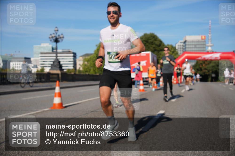 07.09.2025 - BARMER Alsterlauf Yannick Fuchs http://msf.ph/oto/8753360 07.09.2025 09:36:52 Laufen 605 meine-sportfotos.de