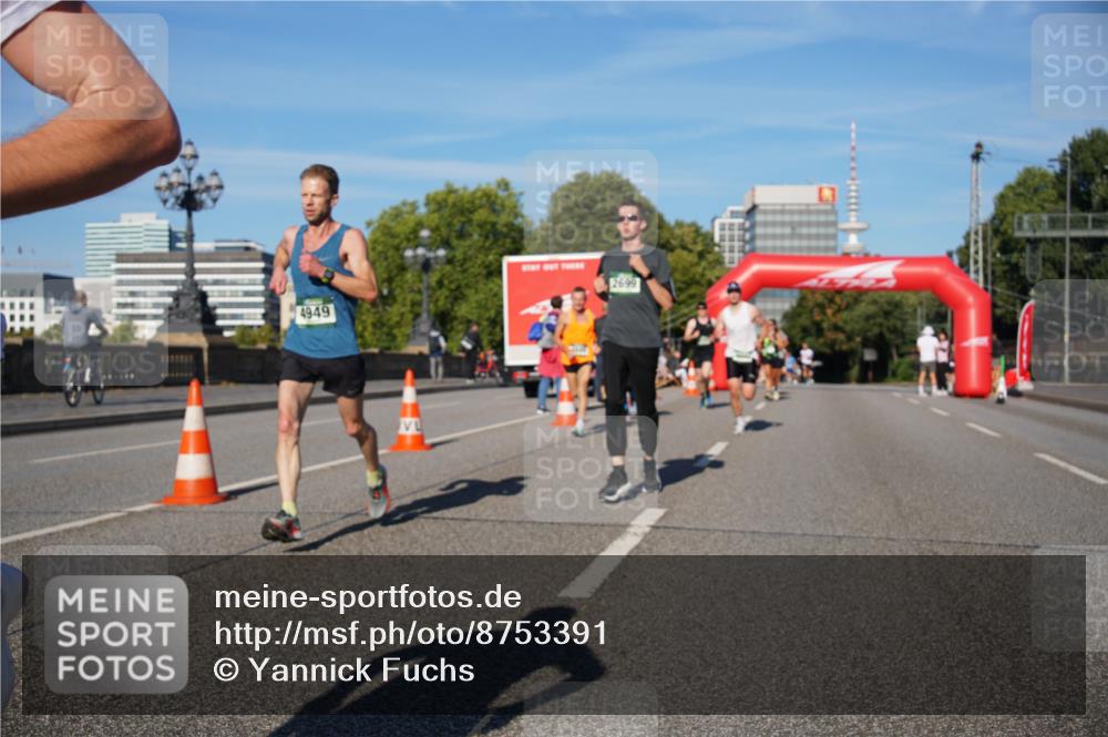 07.09.2025 - BARMER Alsterlauf Yannick Fuchs http://msf.ph/oto/8753391 07.09.2025 09:36:53 Laufen 4949, 2699 meine-sportfotos.de