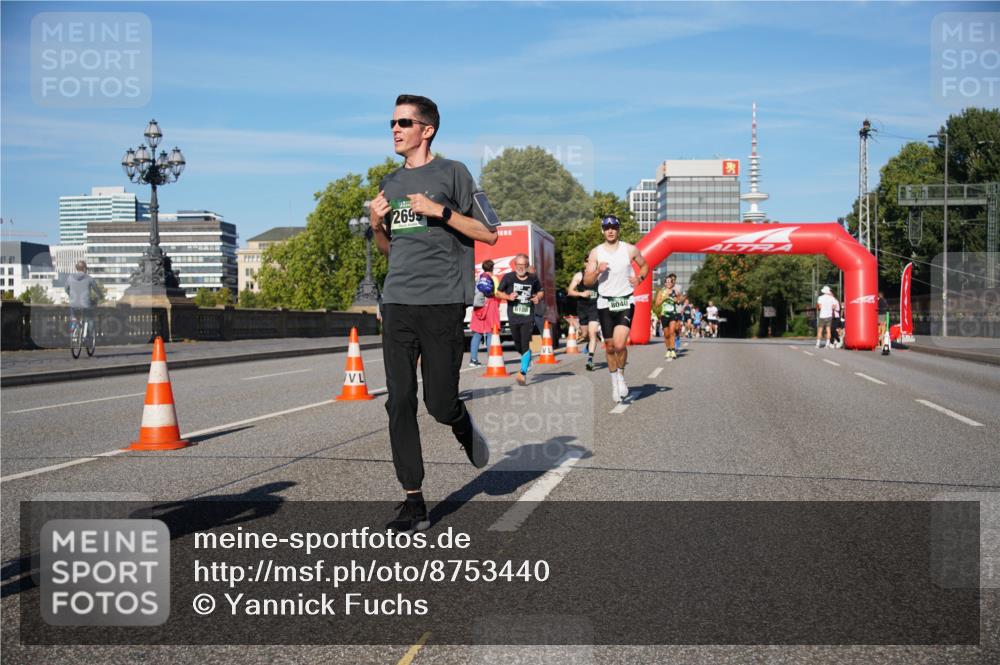 07.09.2025 - BARMER Alsterlauf Yannick Fuchs http://msf.ph/oto/8753440 07.09.2025 09:36:54 Laufen 2695, 6108, 8040 meine-sportfotos.de