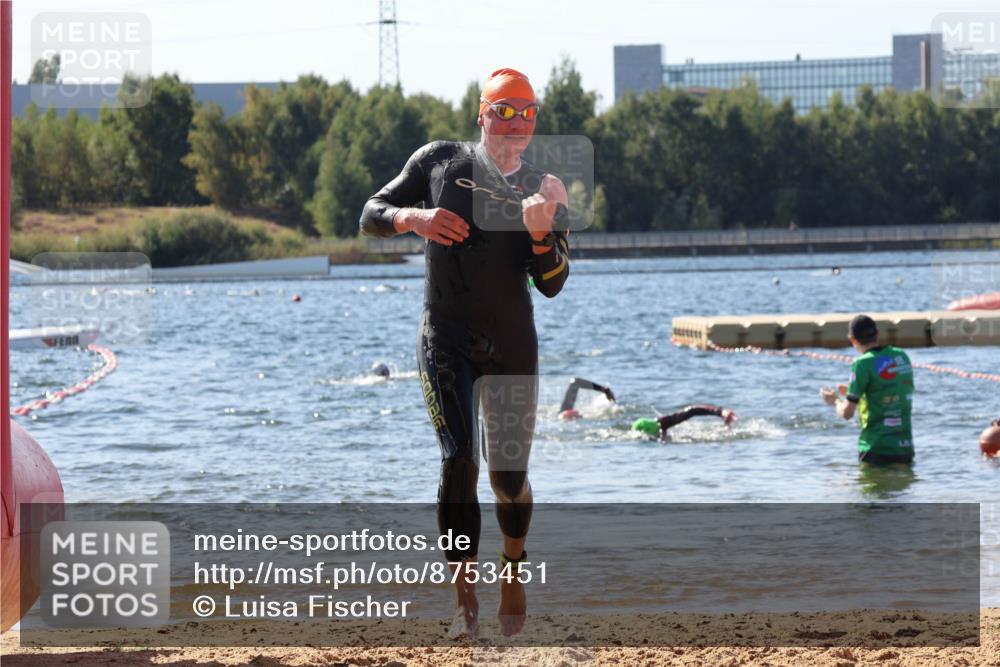 07.09.2025 - 19. Norderstedt Triathlon Luisa Fischer http://msf.ph/oto/8753451 07.09.2025 11:40:14 Schwimmen 1272 meine-sportfotos.de