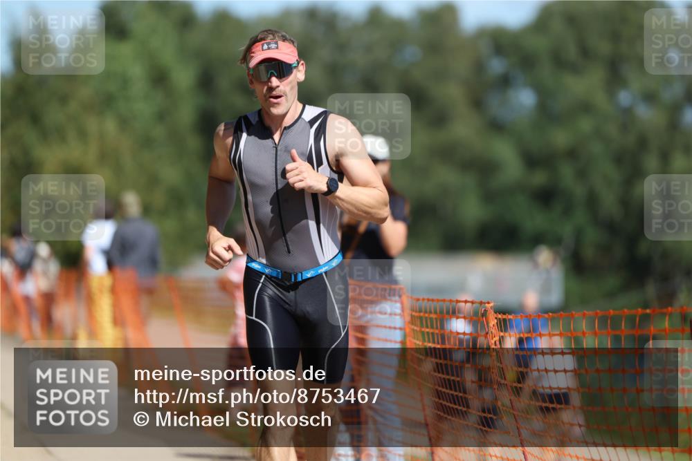 07.09.2025 - 19. Norderstedt Triathlon Michael Strokosch http://msf.ph/oto/8753467 07.09.2025 12:47:24 Laufen 151, 227 meine-sportfotos.de