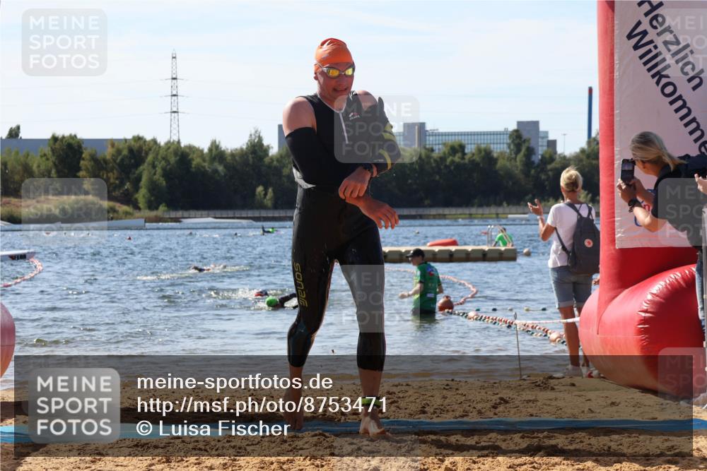07.09.2025 - 19. Norderstedt Triathlon Luisa Fischer http://msf.ph/oto/8753471 07.09.2025 11:40:16 Schwimmen 1272 meine-sportfotos.de