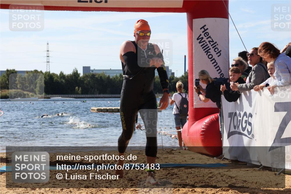 07.09.2025 - 19. Norderstedt Triathlon Luisa Fischer http://msf.ph/oto/8753483 07.09.2025 11:40:16 Schwimmen 1272 meine-sportfotos.de