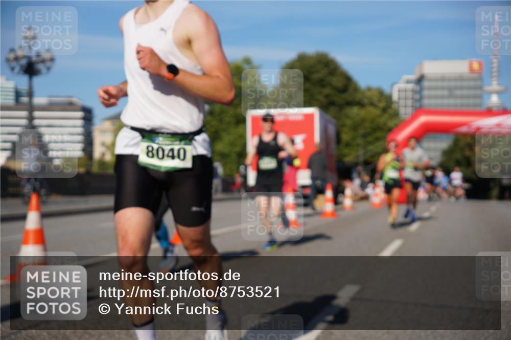 07.09.2025 - BARMER Alsterlauf Yannick Fuchs http://msf.ph/oto/8753521 07.09.2025 09:36:56 Laufen 8040 meine-sportfotos.de