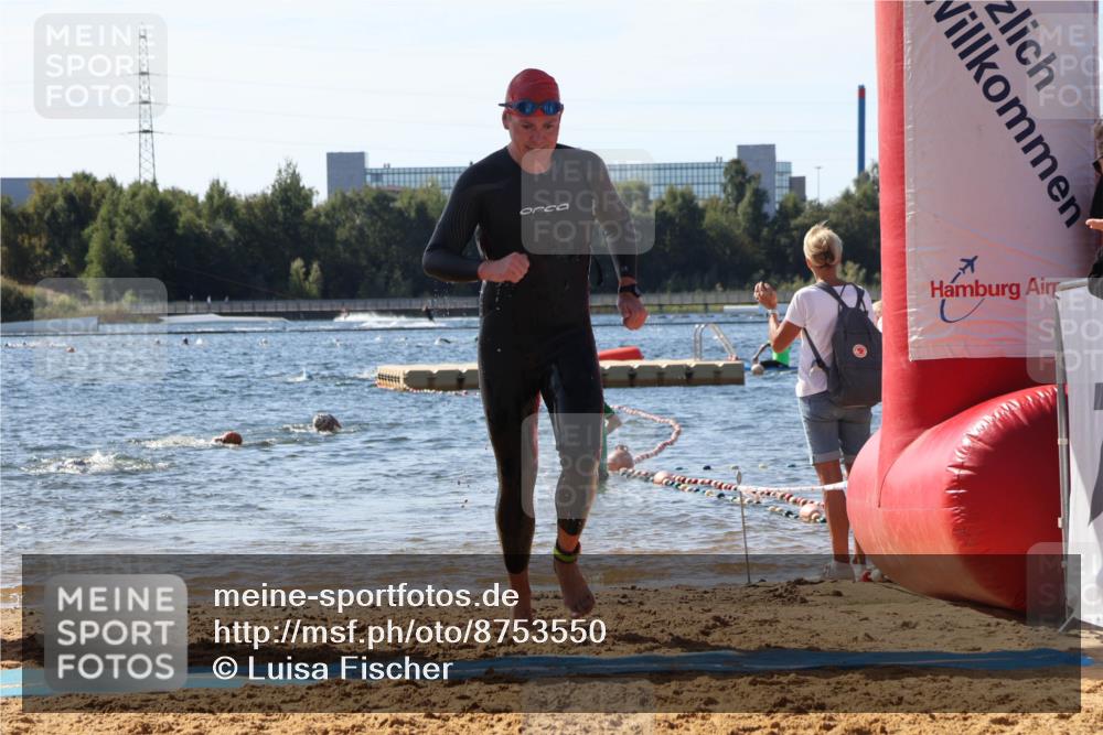 07.09.2025 - 19. Norderstedt Triathlon Luisa Fischer http://msf.ph/oto/8753550 07.09.2025 11:40:33 Schwimmen 226, 824 meine-sportfotos.de