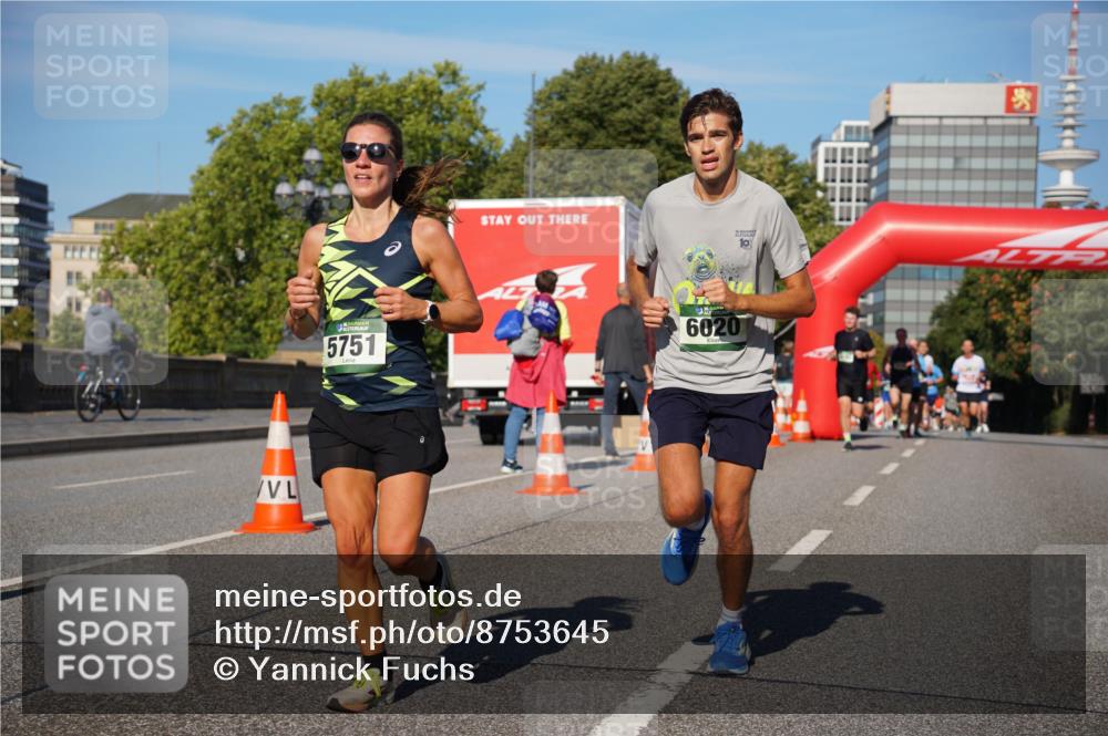 07.09.2025 - BARMER Alsterlauf Yannick Fuchs http://msf.ph/oto/8753645 07.09.2025 09:36:59 Laufen 5751, 10, 6020 meine-sportfotos.de