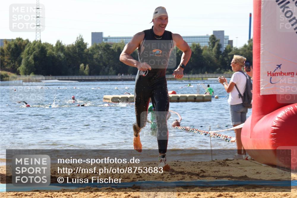 07.09.2025 - 19. Norderstedt Triathlon Luisa Fischer http://msf.ph/oto/8753683 07.09.2025 11:40:59 Schwimmen 151, 215, 741 meine-sportfotos.de