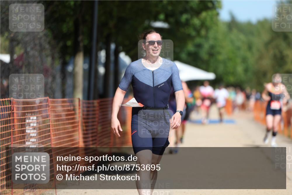 07.09.2025 - 19. Norderstedt Triathlon Michael Strokosch http://msf.ph/oto/8753695 07.09.2025 12:47:53 Laufen 210, 216 meine-sportfotos.de