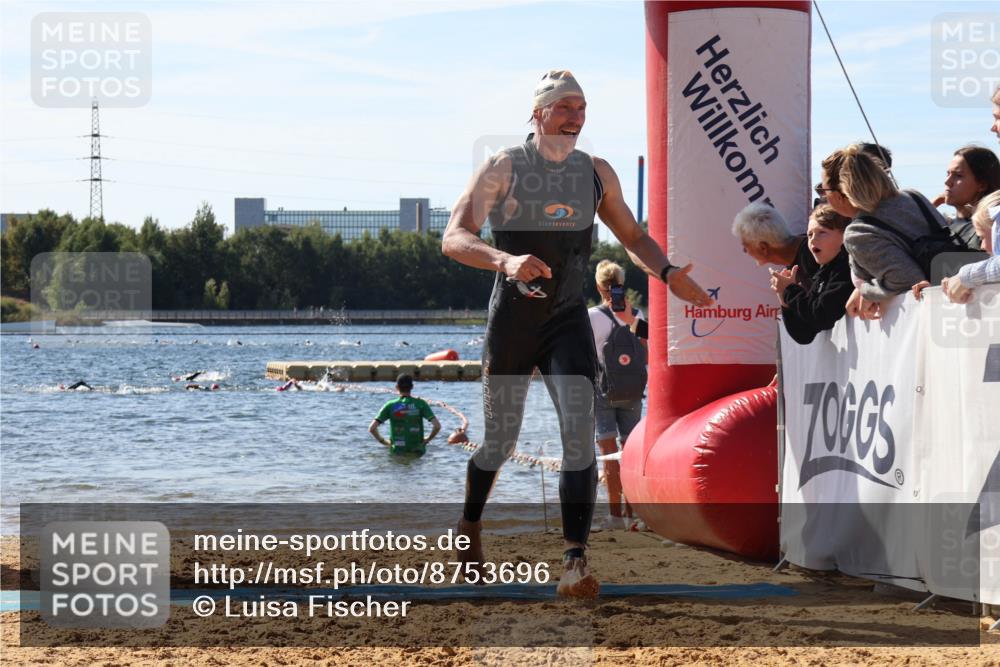07.09.2025 - 19. Norderstedt Triathlon Luisa Fischer http://msf.ph/oto/8753696 07.09.2025 11:40:59 Schwimmen 151, 215, 741 meine-sportfotos.de