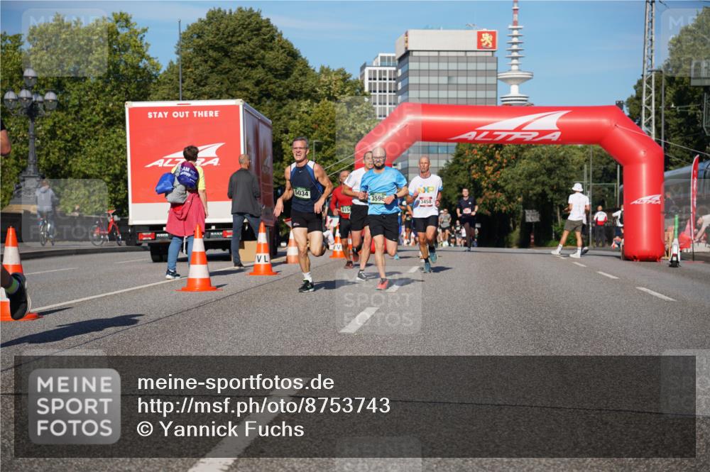 07.09.2025 - BARMER Alsterlauf Yannick Fuchs http://msf.ph/oto/8753743 07.09.2025 09:37:04 Laufen 5034, 3596, 3458, 8154 meine-sportfotos.de