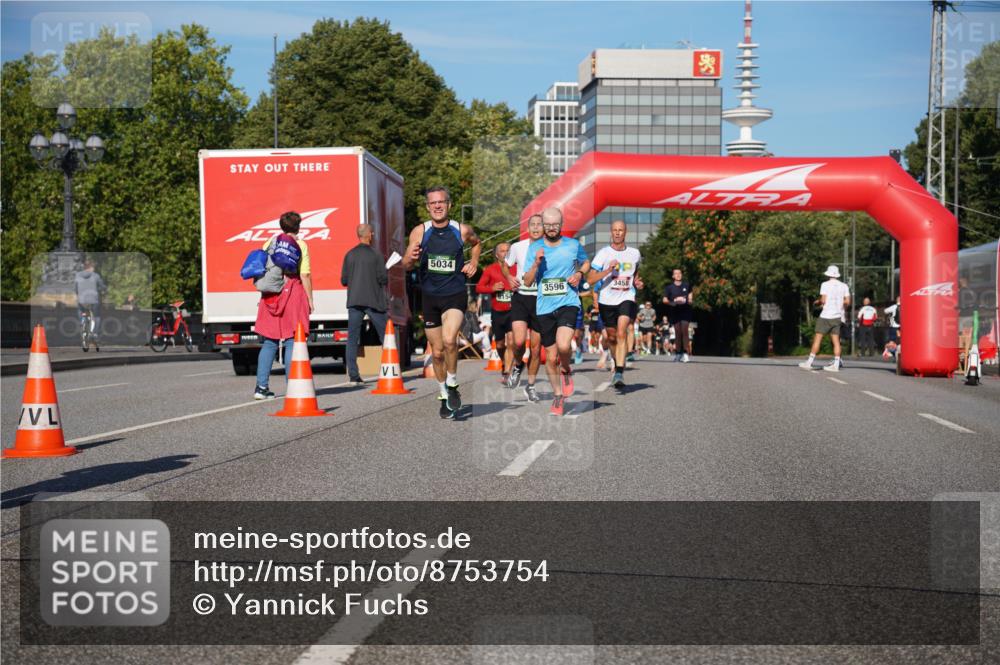 07.09.2025 - BARMER Alsterlauf Yannick Fuchs http://msf.ph/oto/8753754 07.09.2025 09:37:04 Laufen 5034, 3596, 3458, 8154 meine-sportfotos.de