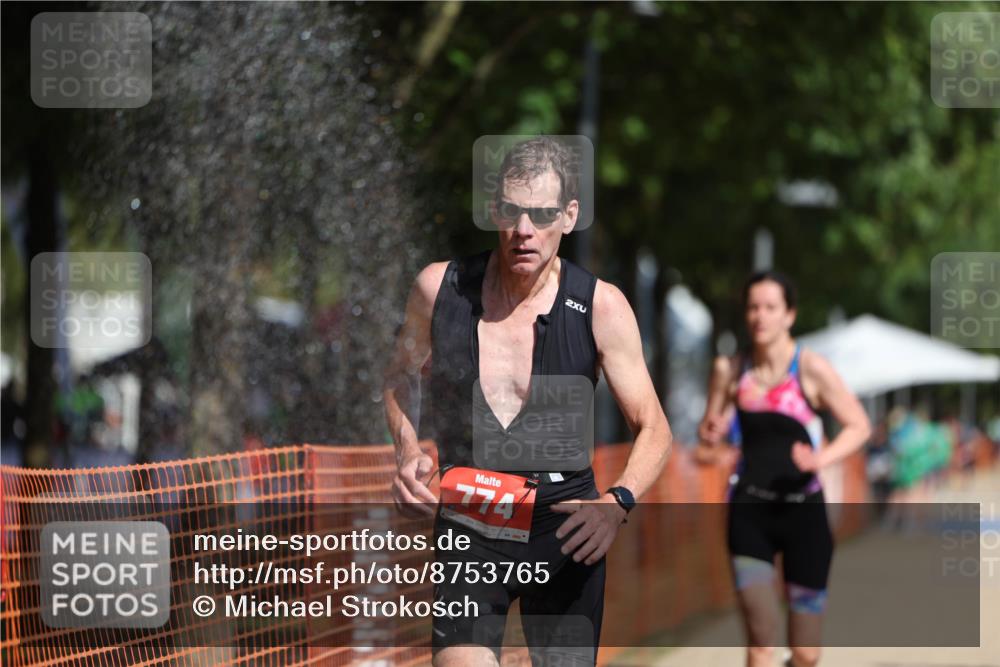 07.09.2025 - 19. Norderstedt Triathlon Michael Strokosch http://msf.ph/oto/8753765 07.09.2025 12:01:36 Laufen 148, 774, 1178, 1301, 1332, 1334 meine-sportfotos.de