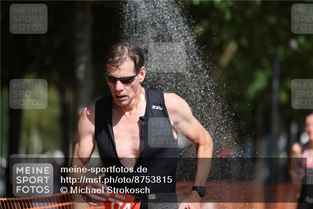 07.09.2025 - 19. Norderstedt Triathlon Michael Strokosch http://msf.ph/oto/8753815 07.09.2025 12:01:37 Laufen 148, 774, 1178, 1301, 1334 meine-sportfotos.de