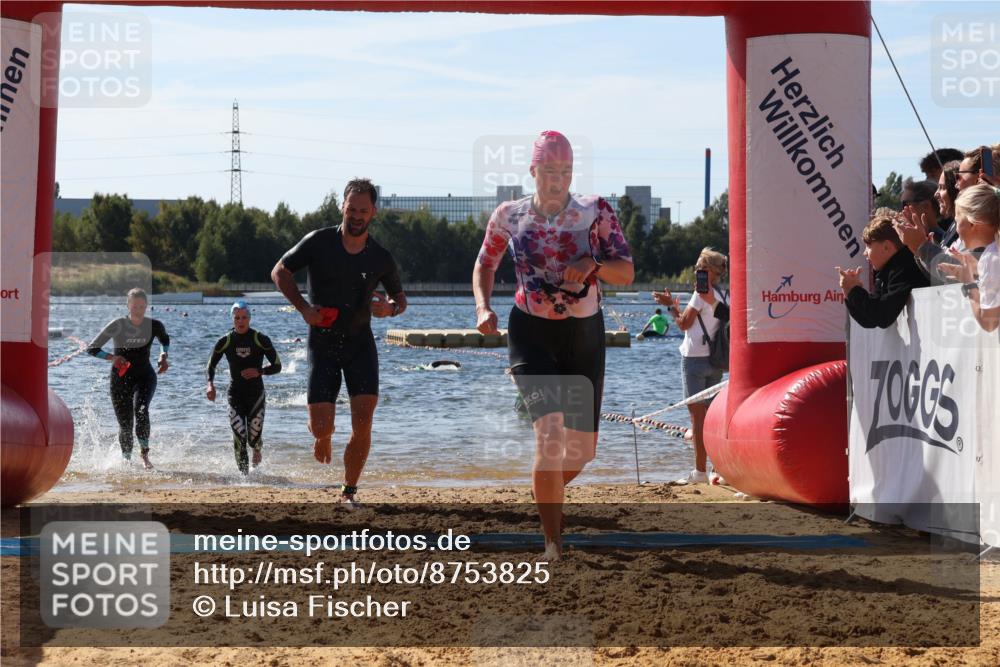 07.09.2025 - 19. Norderstedt Triathlon Luisa Fischer http://msf.ph/oto/8753825 07.09.2025 11:41:41 Schwimmen 245, 302, 792, 1249, 1386 meine-sportfotos.de