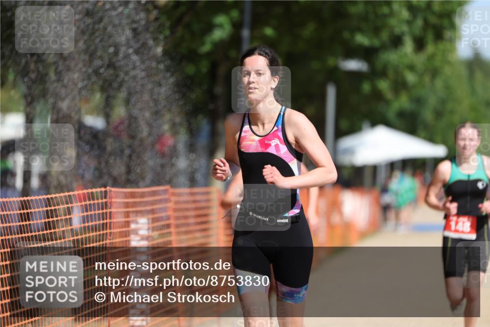 07.09.2025 - 19. Norderstedt Triathlon Michael Strokosch http://msf.ph/oto/8753830 07.09.2025 12:01:38 Laufen 148, 774, 1178, 1301, 1334 meine-sportfotos.de