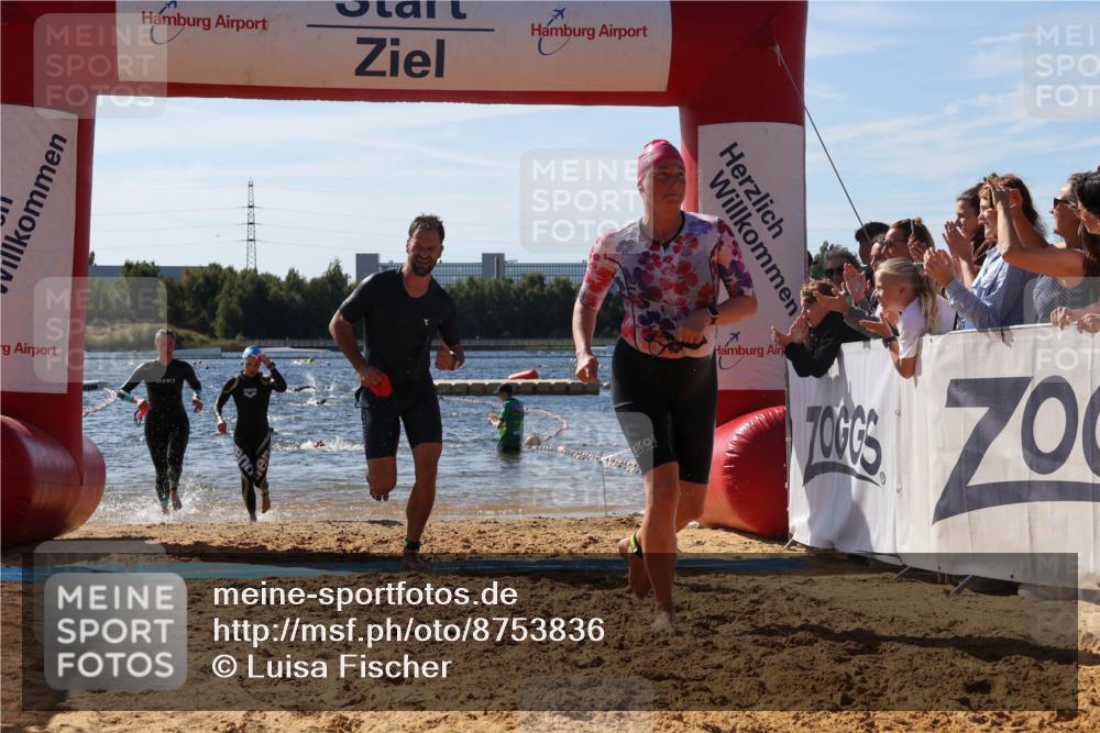 07.09.2025 - 19. Norderstedt Triathlon Luisa Fischer http://msf.ph/oto/8753836 07.09.2025 11:41:42 Schwimmen 245, 302, 792, 1249, 1386 meine-sportfotos.de