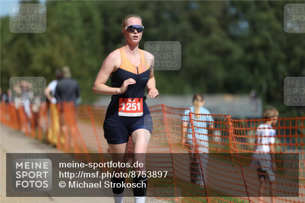 07.09.2025 - 19. Norderstedt Triathlon Michael Strokosch http://msf.ph/oto/8753897 07.09.2025 12:48:01 Laufen 216, 1251, 1315 meine-sportfotos.de