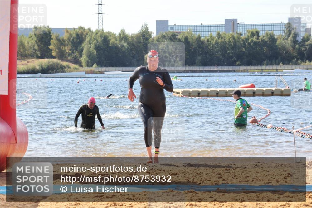 07.09.2025 - 19. Norderstedt Triathlon Luisa Fischer http://msf.ph/oto/8753932 07.09.2025 11:41:52 Schwimmen 245, 302, 792, 1367, 1386 meine-sportfotos.de