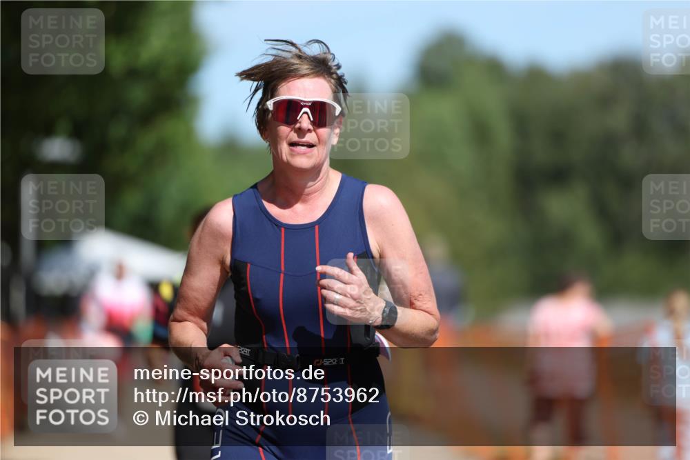 07.09.2025 - 19. Norderstedt Triathlon Michael Strokosch http://msf.ph/oto/8753962 07.09.2025 12:48:03 Laufen 216, 1251, 1315, 1322 meine-sportfotos.de