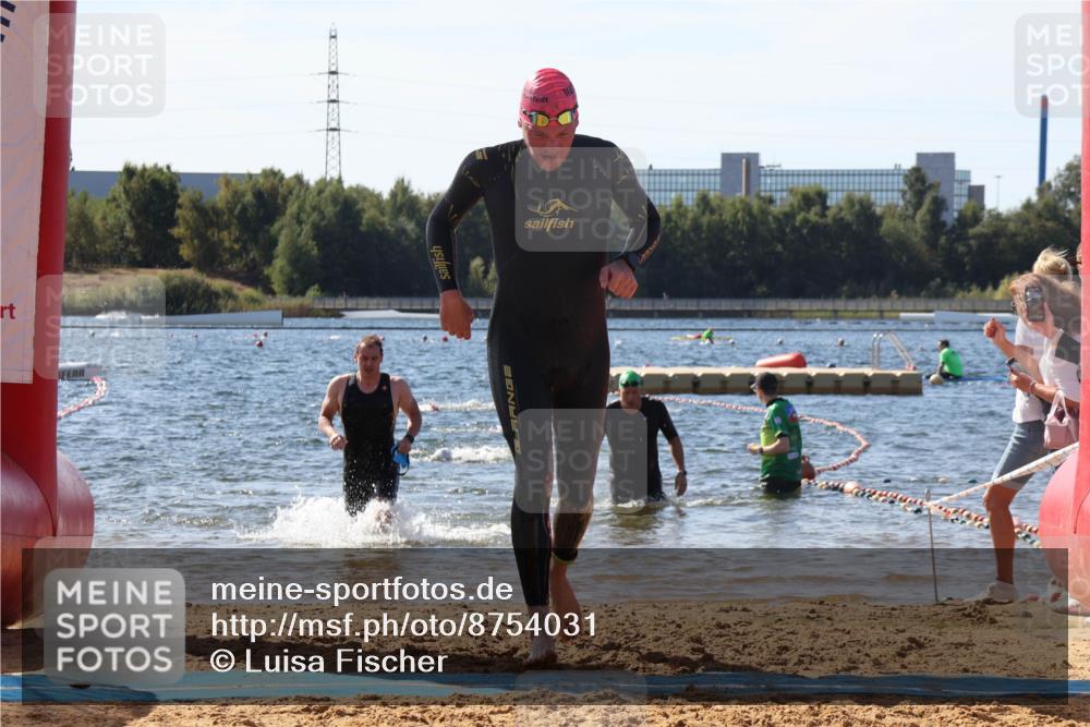 07.09.2025 - 19. Norderstedt Triathlon Luisa Fischer http://msf.ph/oto/8754031 07.09.2025 11:42:04 Schwimmen 730, 1359, 1367 meine-sportfotos.de