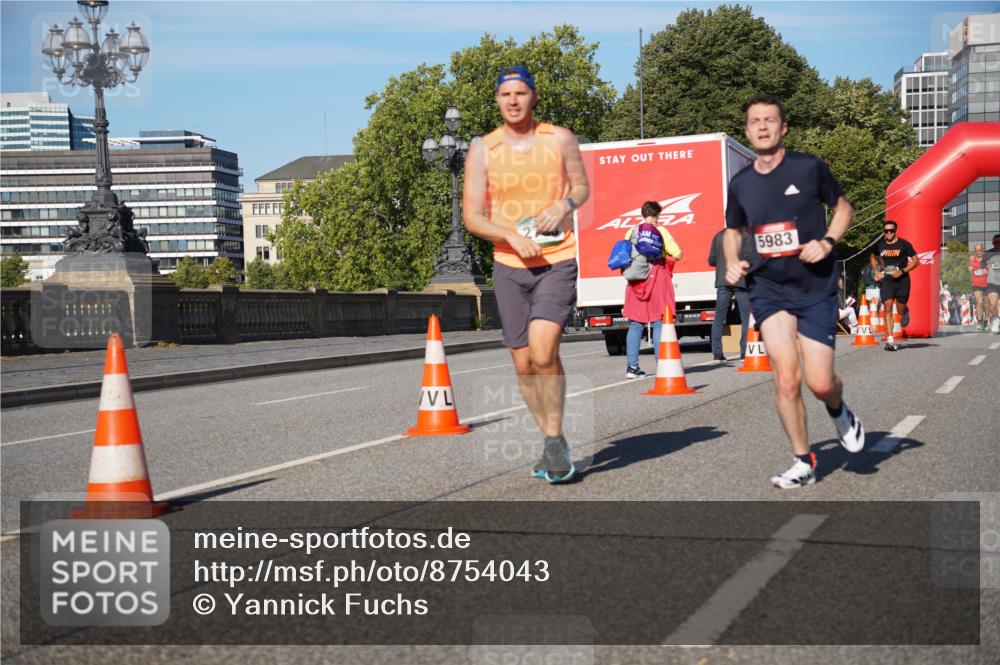 07.09.2025 - BARMER Alsterlauf Yannick Fuchs http://msf.ph/oto/8754043 07.09.2025 09:37:12 Laufen 5983 meine-sportfotos.de