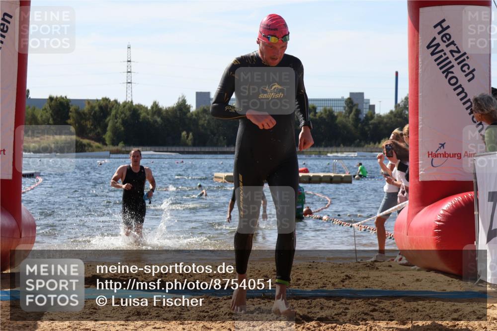 07.09.2025 - 19. Norderstedt Triathlon Luisa Fischer http://msf.ph/oto/8754051 07.09.2025 11:42:05 Schwimmen 730, 1359, 1367 meine-sportfotos.de