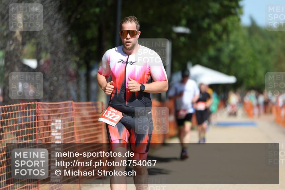 07.09.2025 - 19. Norderstedt Triathlon Michael Strokosch http://msf.ph/oto/8754067 07.09.2025 12:48:10 Laufen 1282, 1322 meine-sportfotos.de