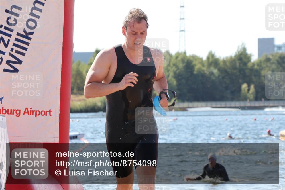 07.09.2025 - 19. Norderstedt Triathlon Luisa Fischer http://msf.ph/oto/8754098 07.09.2025 11:42:09 Schwimmen 730, 835, 1359 meine-sportfotos.de