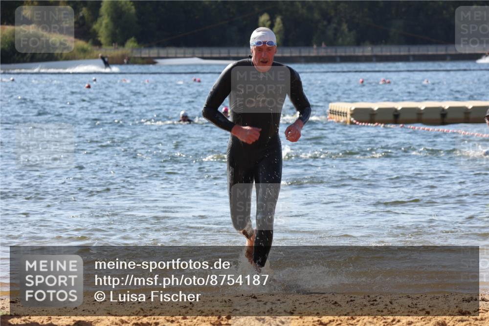 07.09.2025 - 19. Norderstedt Triathlon Luisa Fischer http://msf.ph/oto/8754187 07.09.2025 11:42:17 Schwimmen 835, 838, 1359 meine-sportfotos.de