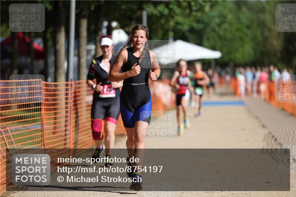 07.09.2025 - 19. Norderstedt Triathlon Michael Strokosch http://msf.ph/oto/8754197 07.09.2025 10:59:17 Laufen 64, 83, 1123 meine-sportfotos.de