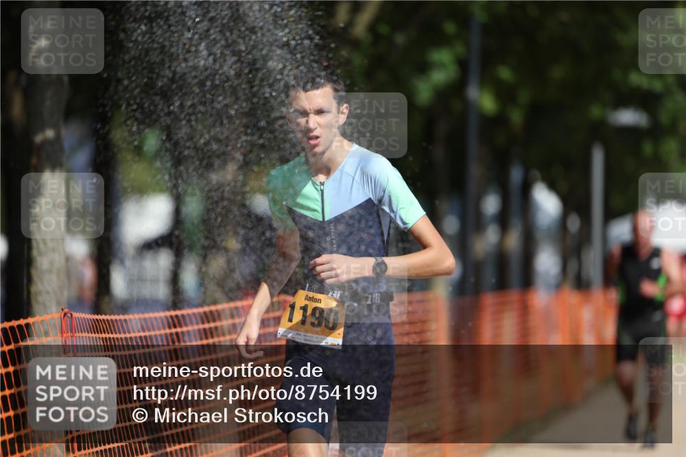 07.09.2025 - 19. Norderstedt Triathlon Michael Strokosch http://msf.ph/oto/8754199 07.09.2025 12:02:16 Laufen 1190, 1217, 1218 meine-sportfotos.de