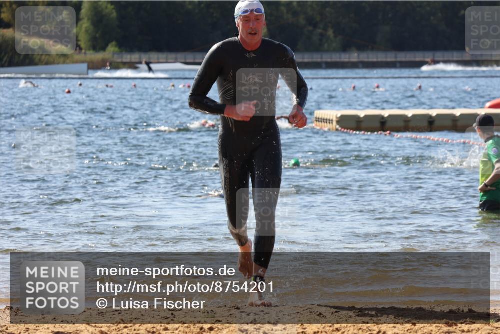 07.09.2025 - 19. Norderstedt Triathlon Luisa Fischer http://msf.ph/oto/8754201 07.09.2025 11:42:18 Schwimmen 835, 838, 1359 meine-sportfotos.de