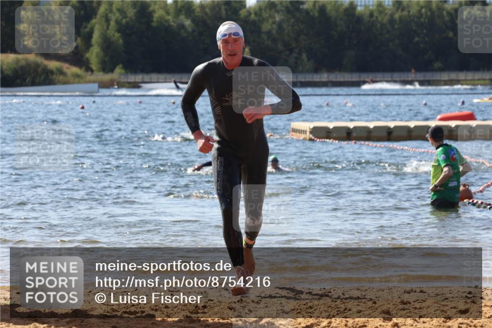 07.09.2025 - 19. Norderstedt Triathlon Luisa Fischer http://msf.ph/oto/8754216 07.09.2025 11:42:18 Schwimmen 835, 838, 1359 meine-sportfotos.de