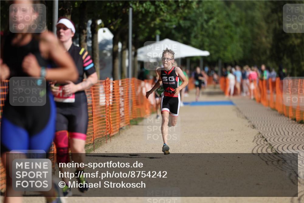 07.09.2025 - 19. Norderstedt Triathlon Michael Strokosch http://msf.ph/oto/8754242 07.09.2025 10:59:19 Laufen 64, 83, 1123 meine-sportfotos.de