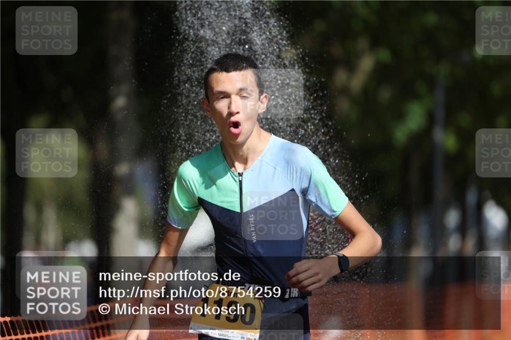 07.09.2025 - 19. Norderstedt Triathlon Michael Strokosch http://msf.ph/oto/8754259 07.09.2025 12:02:16 Laufen 1190, 1217, 1218 meine-sportfotos.de