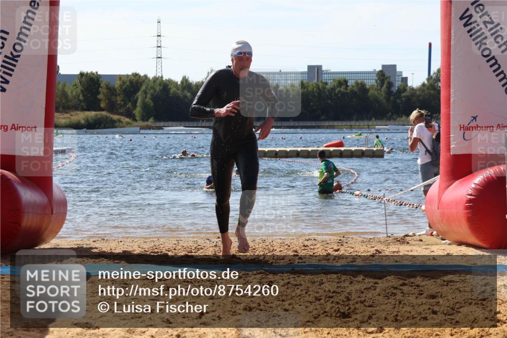 07.09.2025 - 19. Norderstedt Triathlon Luisa Fischer http://msf.ph/oto/8754260 07.09.2025 11:42:20 Schwimmen 835, 838, 1359 meine-sportfotos.de