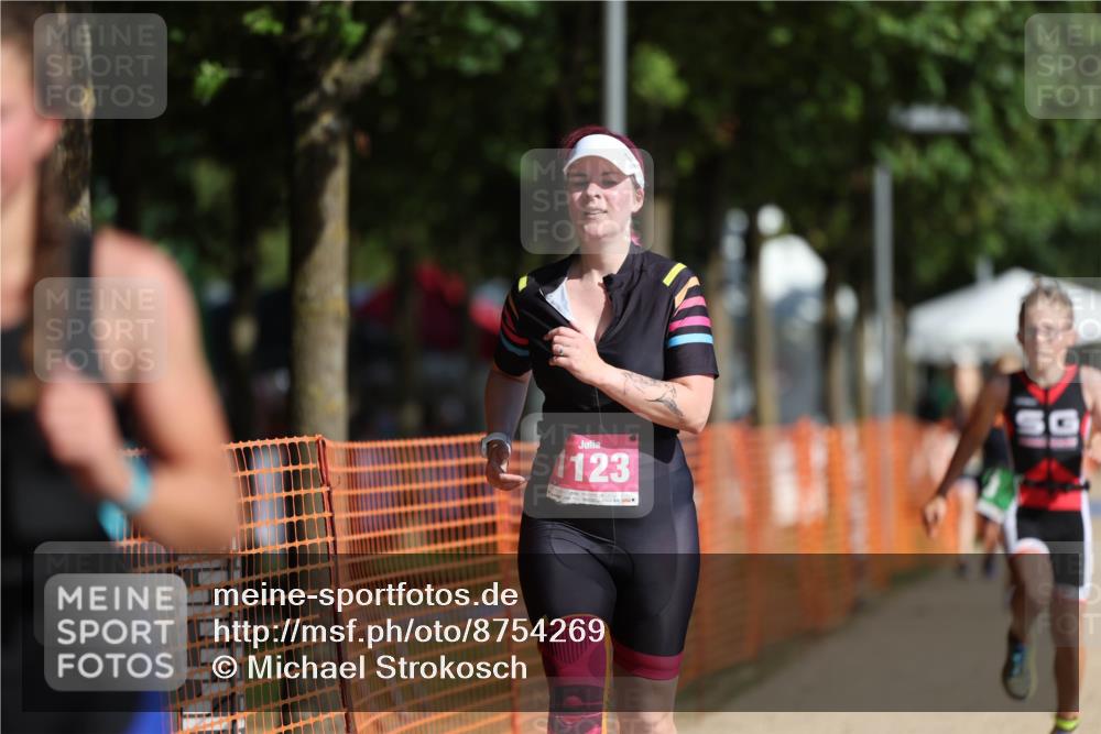07.09.2025 - 19. Norderstedt Triathlon Michael Strokosch http://msf.ph/oto/8754269 07.09.2025 10:59:20 Laufen 64, 73, 83, 1123 meine-sportfotos.de