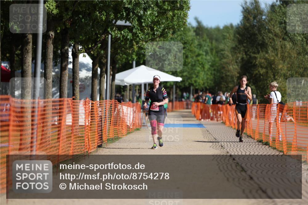 07.09.2025 - 19. Norderstedt Triathlon Michael Strokosch http://msf.ph/oto/8754278 07.09.2025 10:40:16 Laufen 645, 664, 1127 meine-sportfotos.de