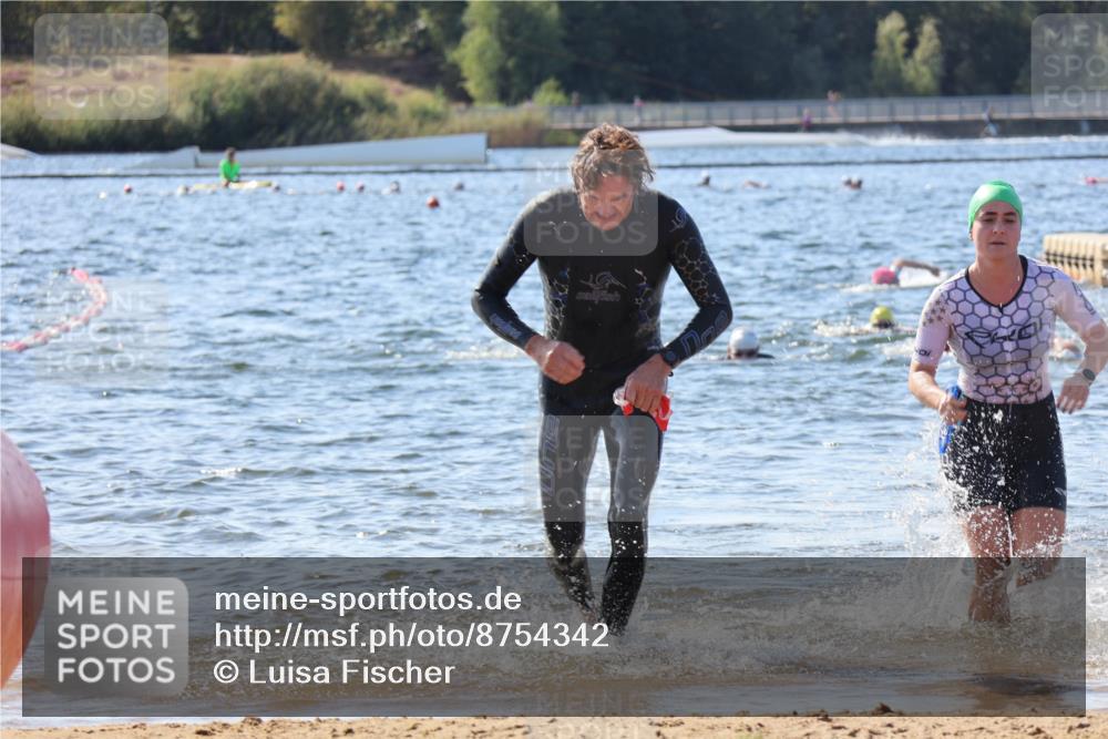 07.09.2025 - 19. Norderstedt Triathlon Luisa Fischer http://msf.ph/oto/8754342 07.09.2025 11:42:42 Schwimmen 738, 856, 1294, 1379 meine-sportfotos.de