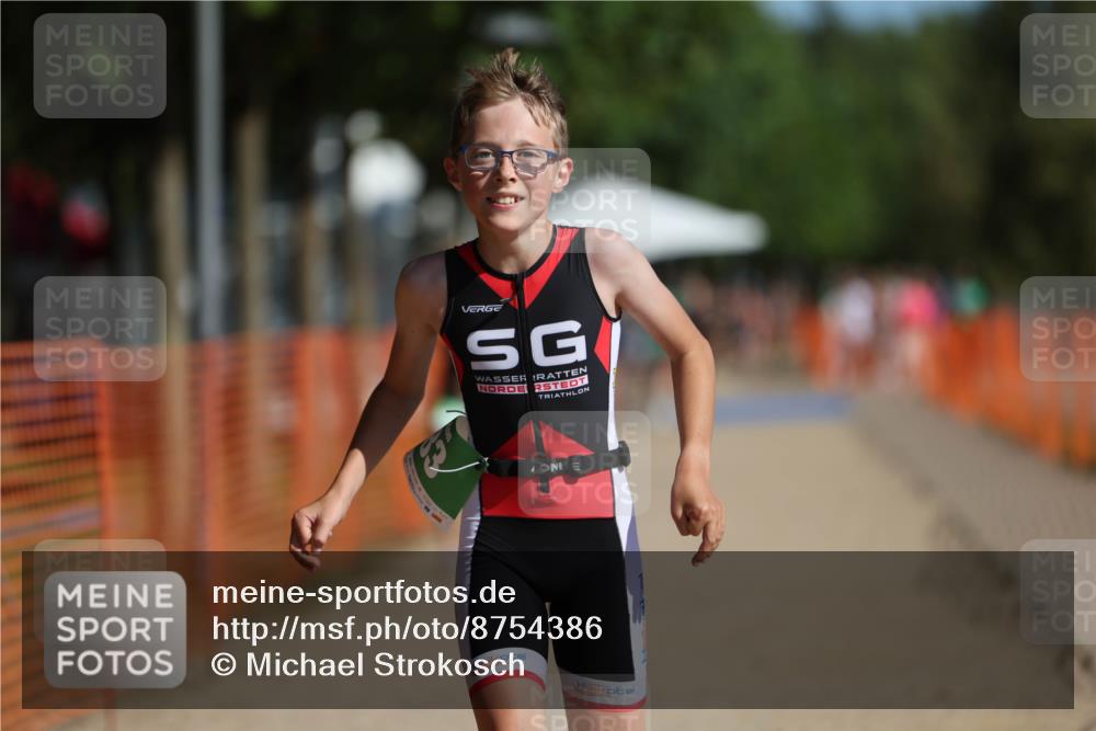 07.09.2025 - 19. Norderstedt Triathlon Michael Strokosch http://msf.ph/oto/8754386 07.09.2025 10:59:22 Laufen 64, 73, 83, 132, 1123 meine-sportfotos.de