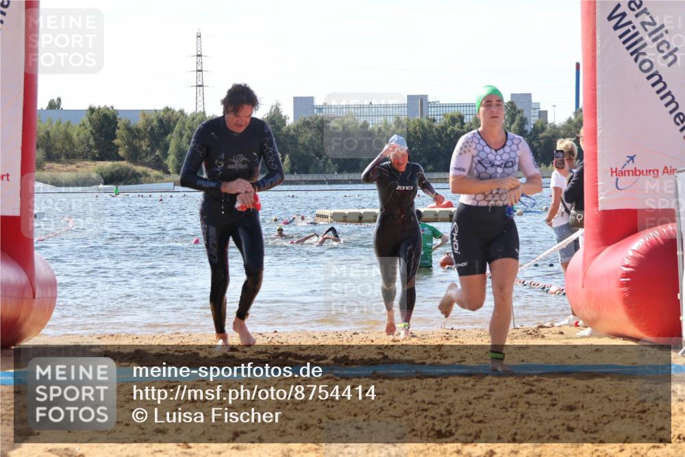 07.09.2025 - 19. Norderstedt Triathlon Luisa Fischer http://msf.ph/oto/8754414 07.09.2025 11:42:46 Schwimmen 738, 1294, 1379 meine-sportfotos.de