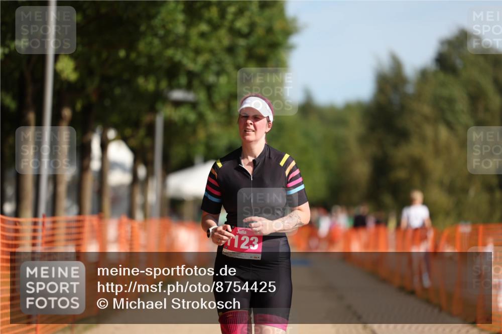 07.09.2025 - 19. Norderstedt Triathlon Michael Strokosch http://msf.ph/oto/8754425 07.09.2025 10:40:24 Laufen 645, 1123 meine-sportfotos.de