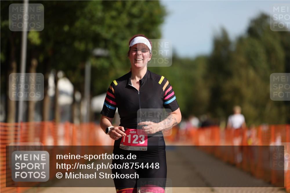 07.09.2025 - 19. Norderstedt Triathlon Michael Strokosch http://msf.ph/oto/8754448 07.09.2025 10:40:25 Laufen 645, 1123 meine-sportfotos.de