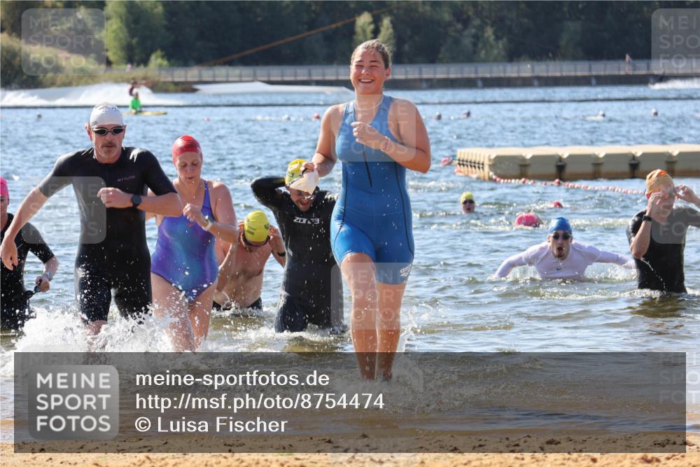 07.09.2025 - 19. Norderstedt Triathlon Luisa Fischer http://msf.ph/oto/8754474 07.09.2025 11:43:11 Schwimmen 202, 1220, 1252 meine-sportfotos.de