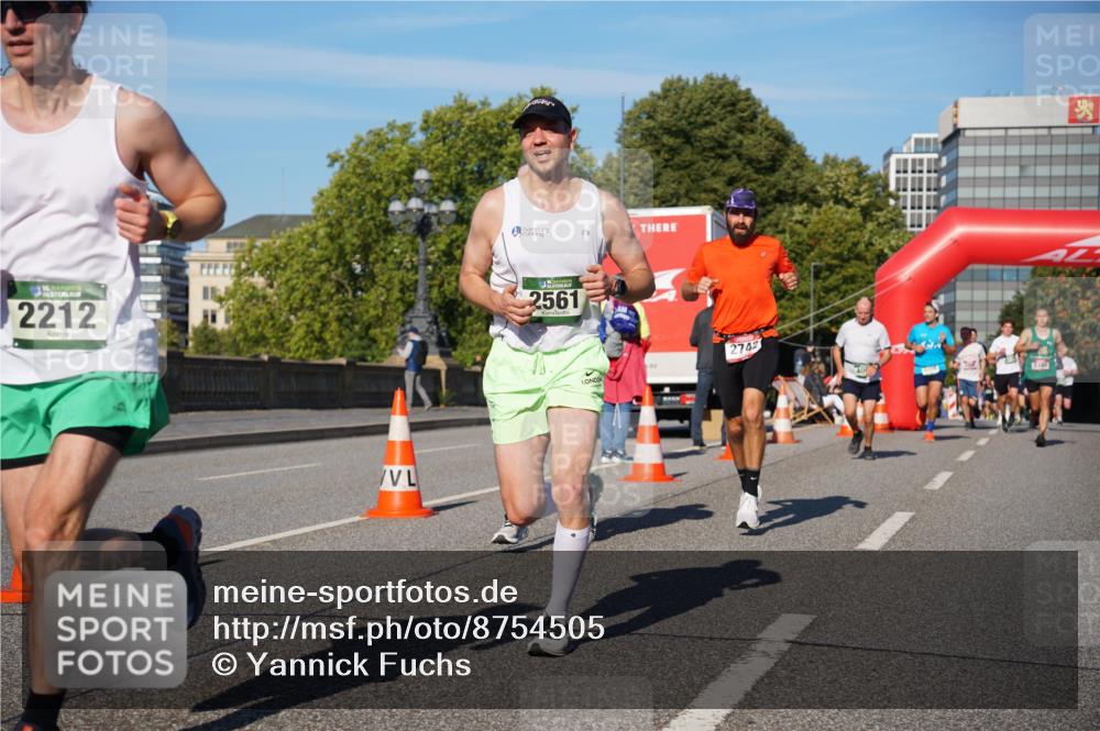 07.09.2025 - BARMER Alsterlauf Yannick Fuchs http://msf.ph/oto/8754505 07.09.2025 09:37:25 Laufen 2212, 2561, 2742, 409, 2340 meine-sportfotos.de