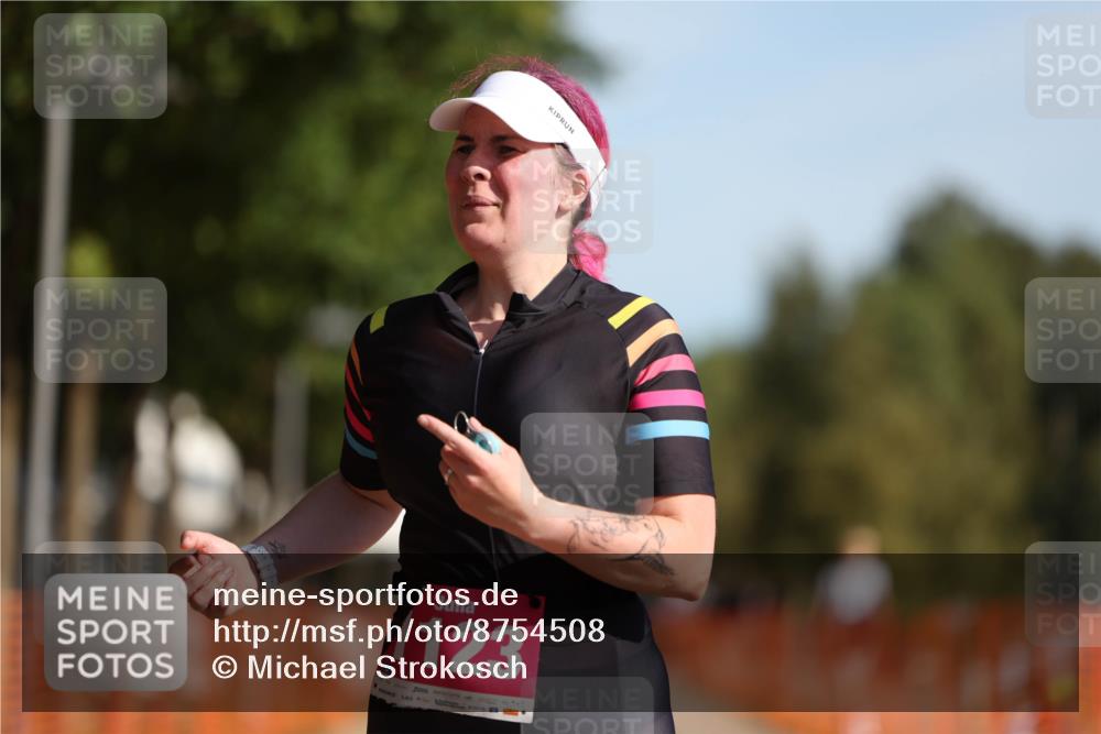 07.09.2025 - 19. Norderstedt Triathlon Michael Strokosch http://msf.ph/oto/8754508 07.09.2025 10:40:26 Laufen 645, 1123 meine-sportfotos.de